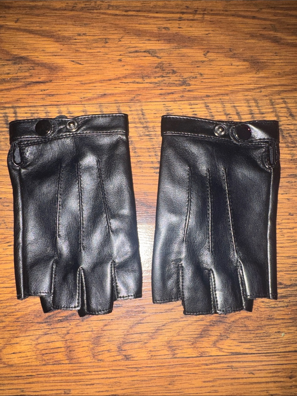 Women’s Black Fingerless Faux Leather Driving Gloves 29.T